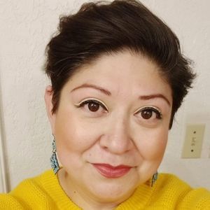 Meet your Posher, Delores